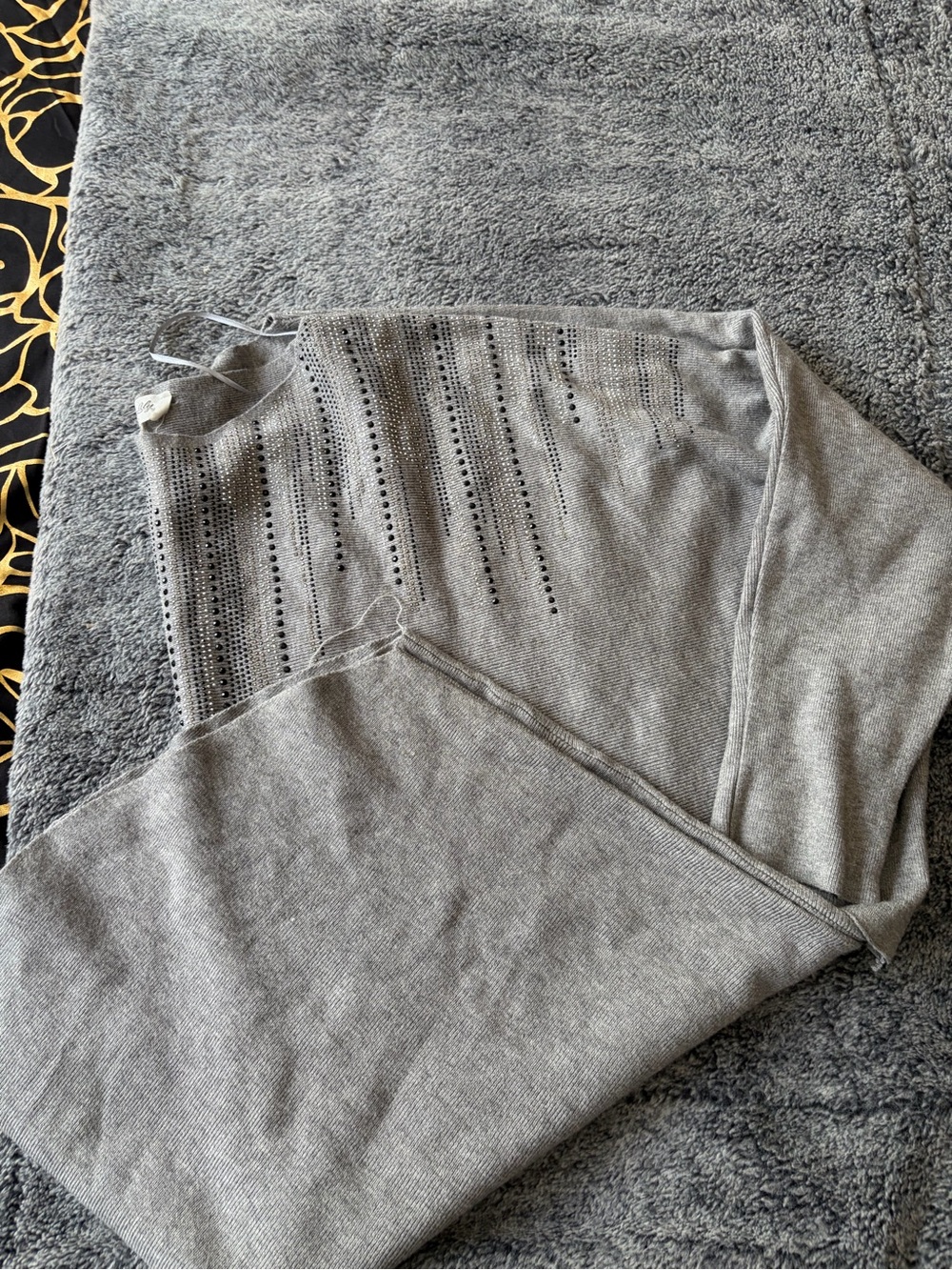 Sweater Subcategory Classification - Picture 3 of 9